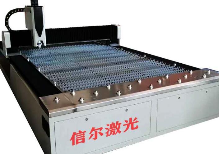 信爾激光切割機(jī)設(shè)備圖片 信爾激光切割機(jī)設(shè)備圖片