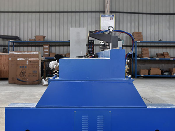 激光切割機(jī) 激光切割機(jī)